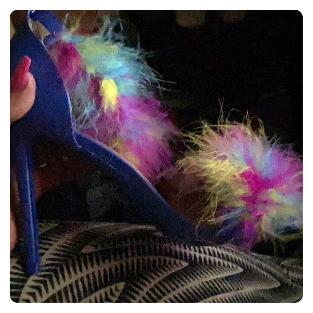 NIB Carpe Robbin fluffy heels